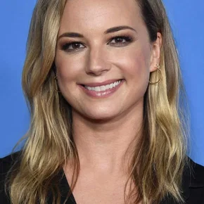 Photo star : Emily Vancamp