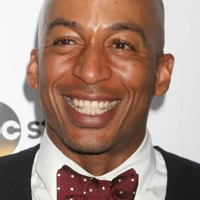 Photo star : James Lesure