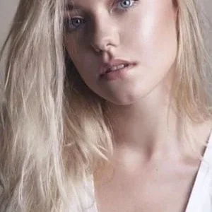  Ashley de Lange