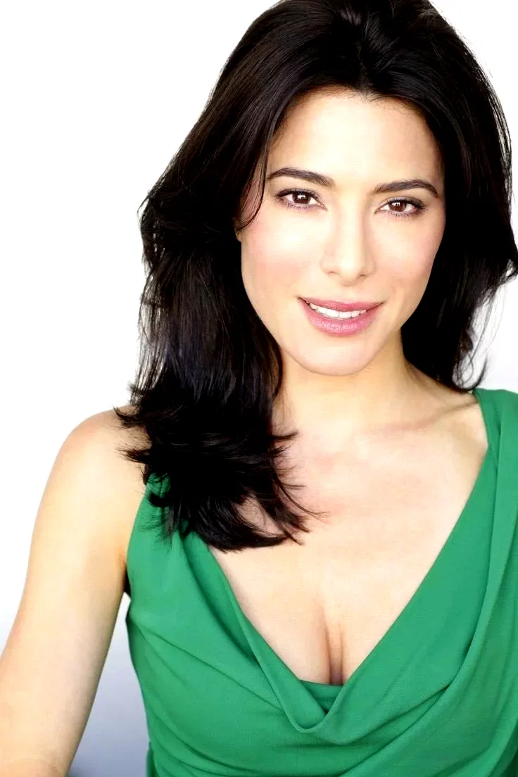  Jaime Murray