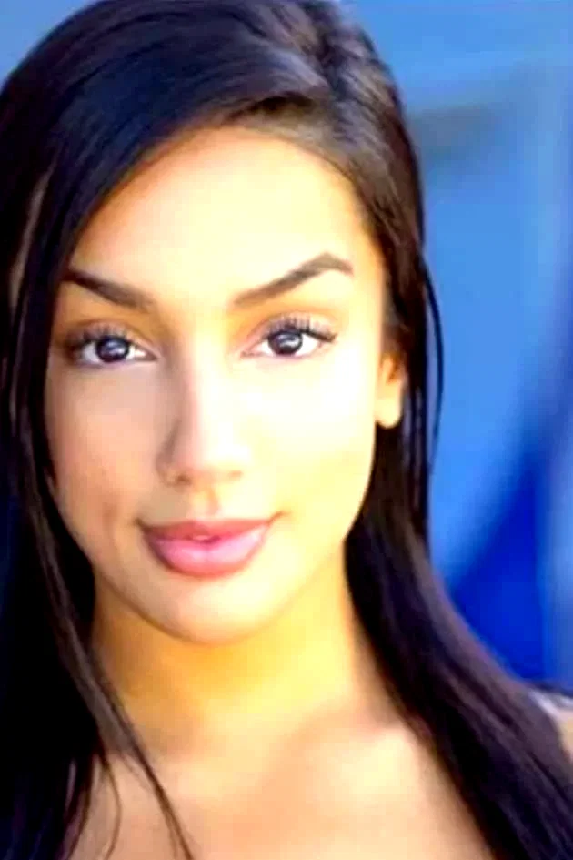  Brittney Alger