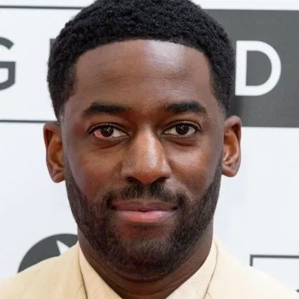  Ashley Thomas