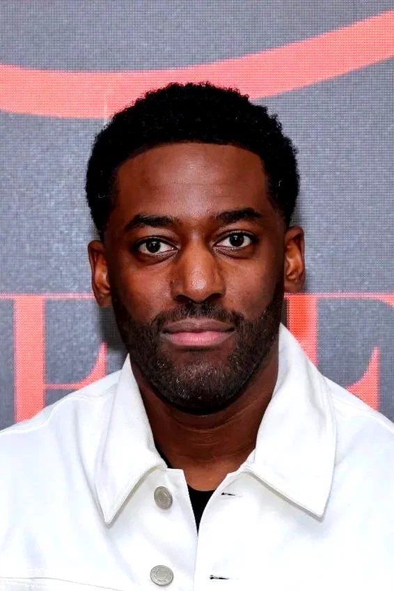  Ashley Thomas