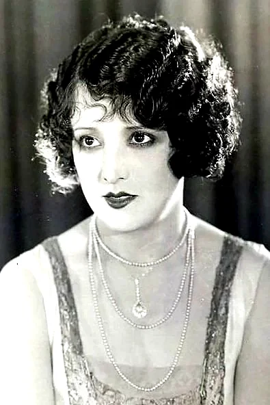 Estelle Taylor