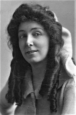  Edythe Chapman