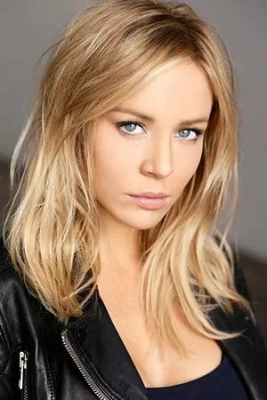  Tara Holt