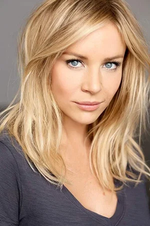  Tara Holt