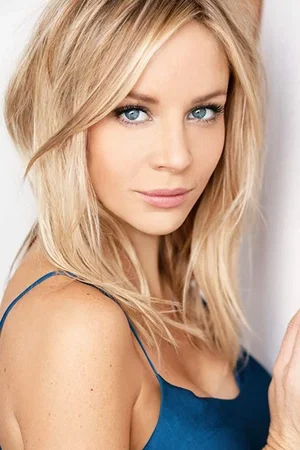  Tara Holt photo