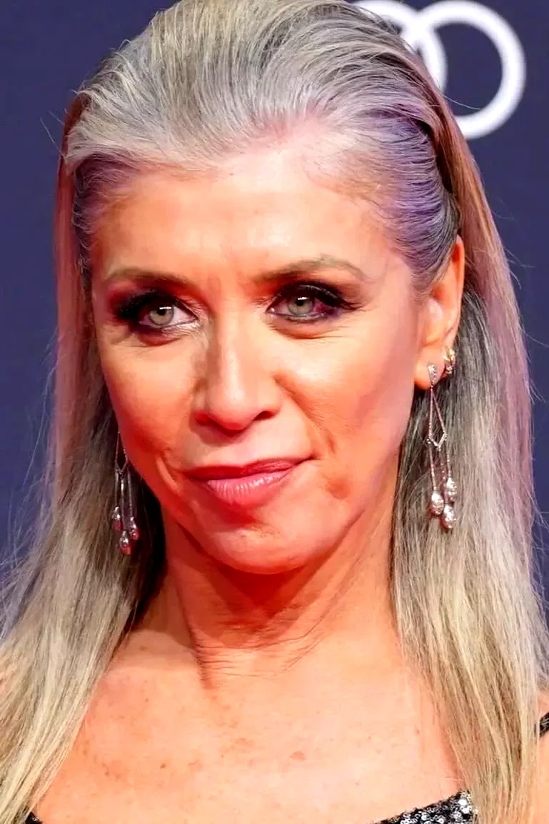  Eva Isanta