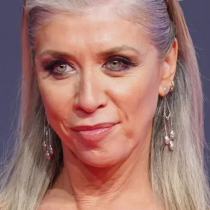  Eva Isanta