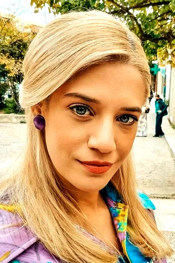  Jenny Theona