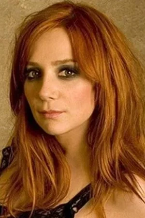  Aylin Aslım photo