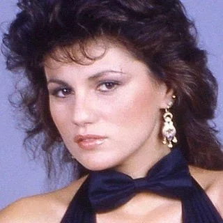  Serena Grandi