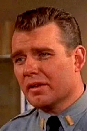  Earl Rowe