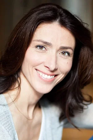  Nathalie Cavezzali