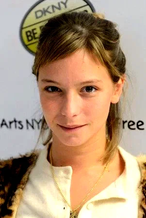  Annabelle Dexter-Jones