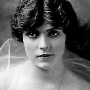  Marie Mosquini