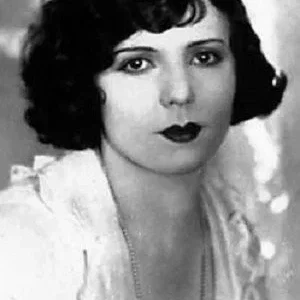  Marie Mosquini