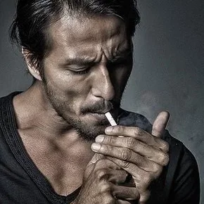 Photo star :  Bront Palarae