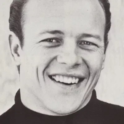  Dar Robinson
