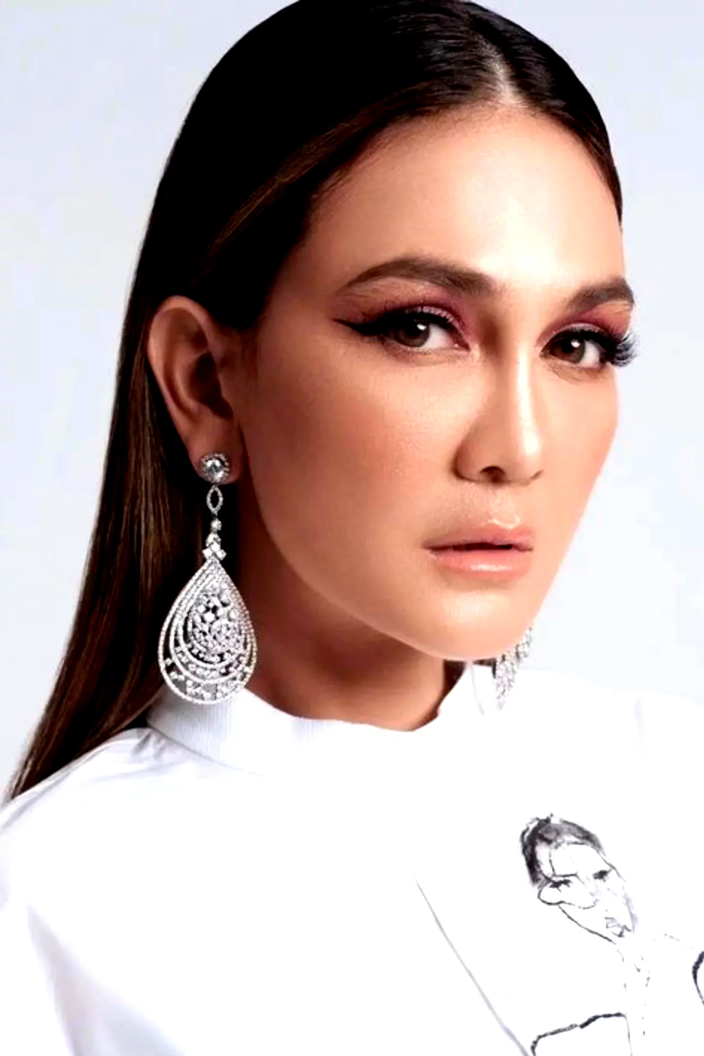  Luna Maya