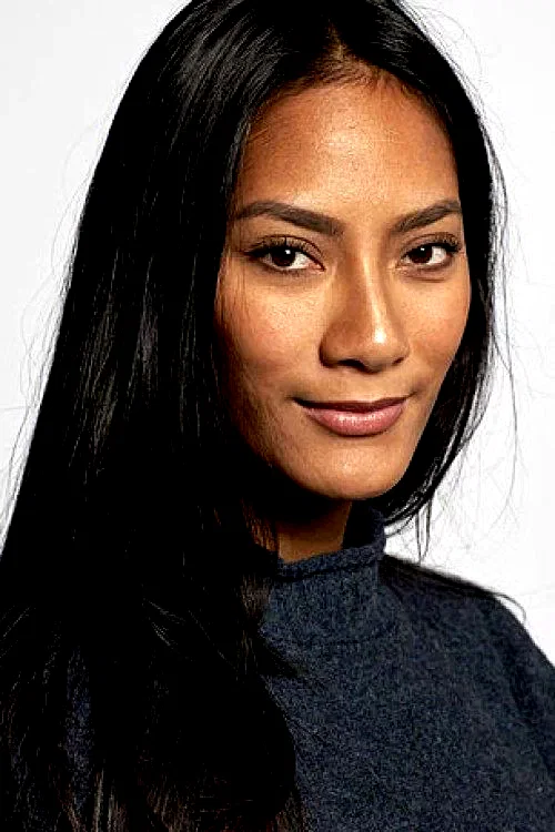  Tara Basro