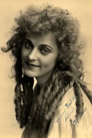  Peggy Pearce photo