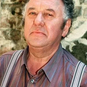  Kurt Böwe