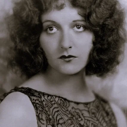  Natalie Kingston