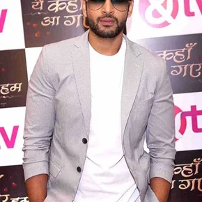 Photo star :  Karan Kundra