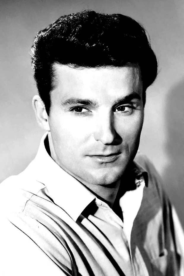  Keith Larsen
