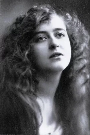  Alice Hechy