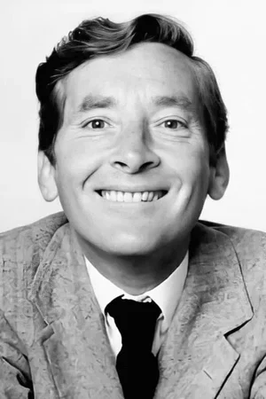  Kenneth Williams