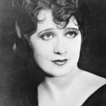  Ruth Renick