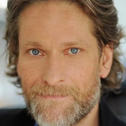  Michael Laurence