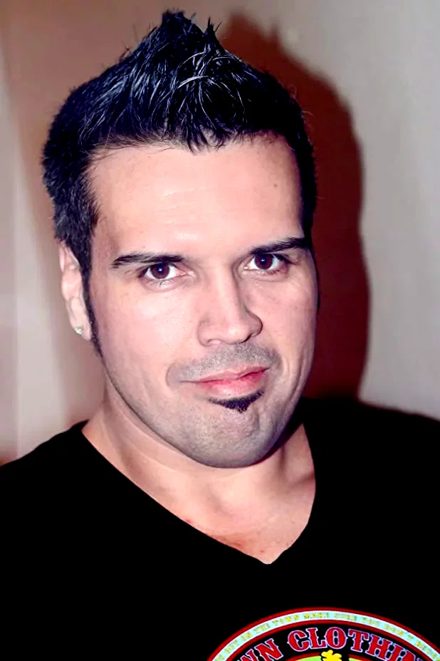  Dan Zachary
