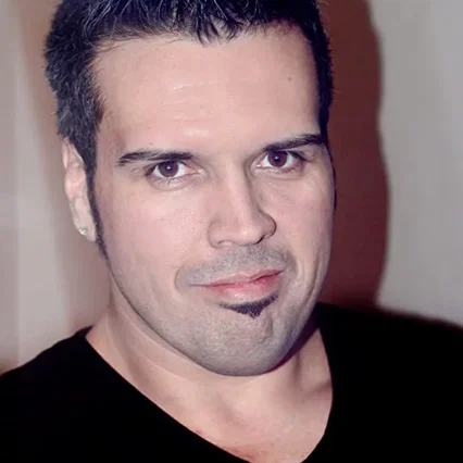  Dan Zachary