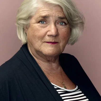  Nelly Frijda
