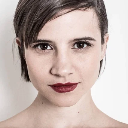  Bianca Comparato