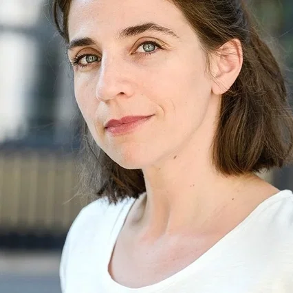  Oriana Schrage