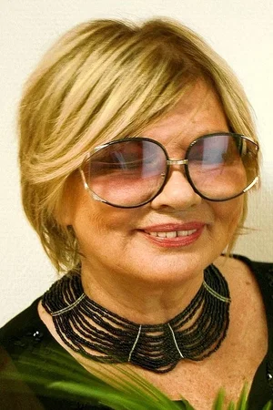  Éva Almási photo