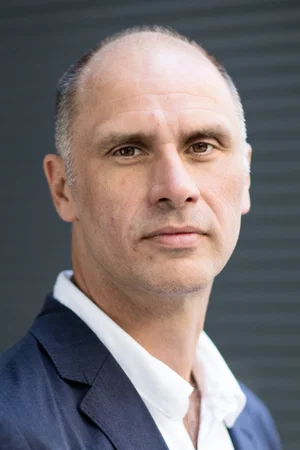  Jesse Armstrong photo