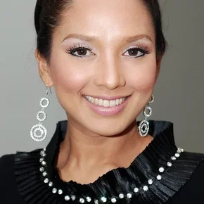 Photo star :  Vanida Imran