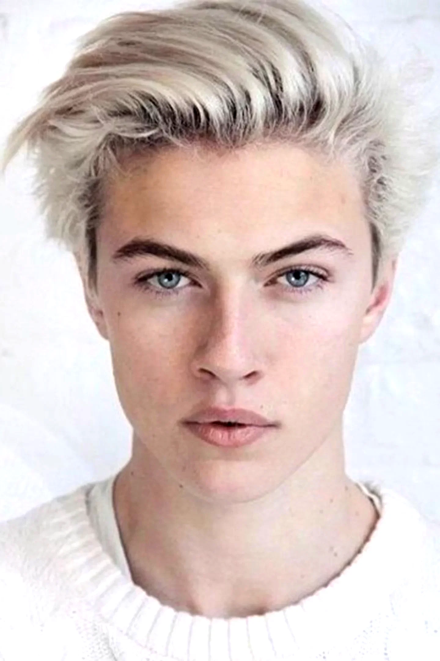  Lucky Blue Smith