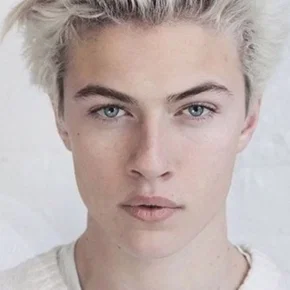 Photo star :  Lucky Blue Smith