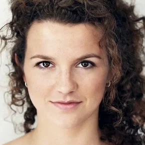 Photo star :  Georgina Hellier