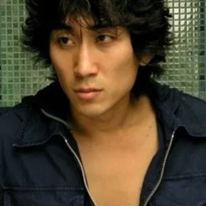 Photo star :  Bae Yun-beom