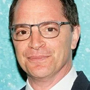 Photo star : Joshua Malina