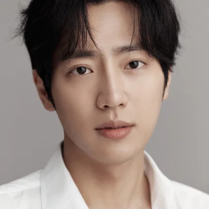  Lee Sang Yeob