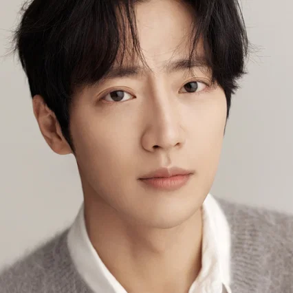 Lee Sang Yeob